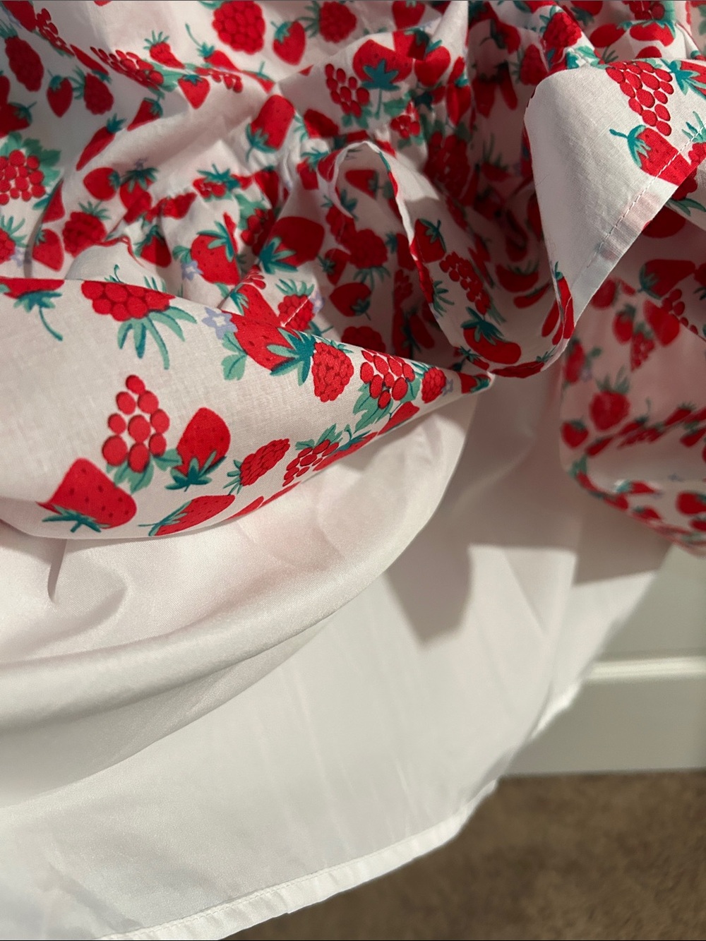 Betsey Johnson Sz XL White Dress with Red Strawberry Print - Picture 5 of 7